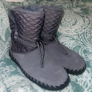Gray Mid-Calf Quilted Winter Boots